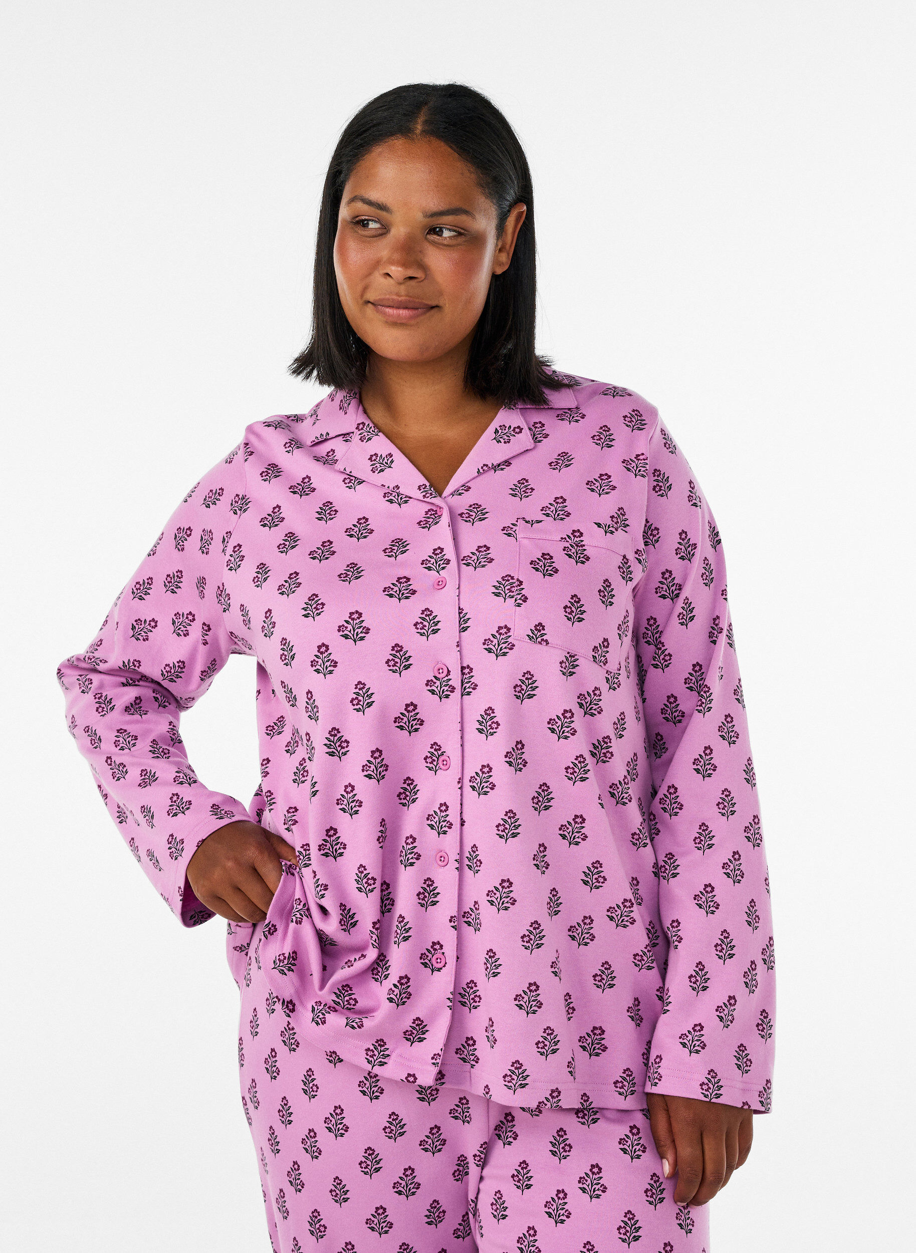 ZizziPuuvillainen pyjamapaita rintataskulla, Vaaleanpunainen, Model image number 0