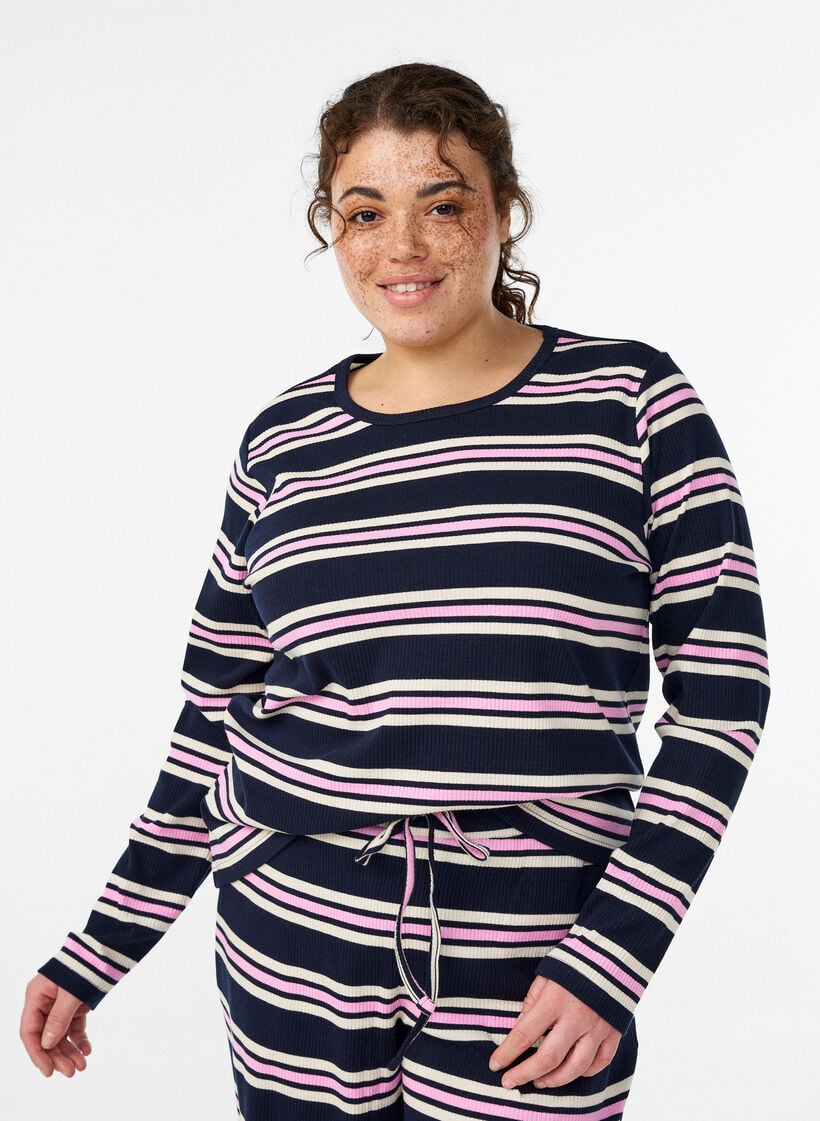 Pitk&auml;hihainen y&ouml;paita ribatusta jerseyst&auml;, jossa on raitoja, Sininen, Model