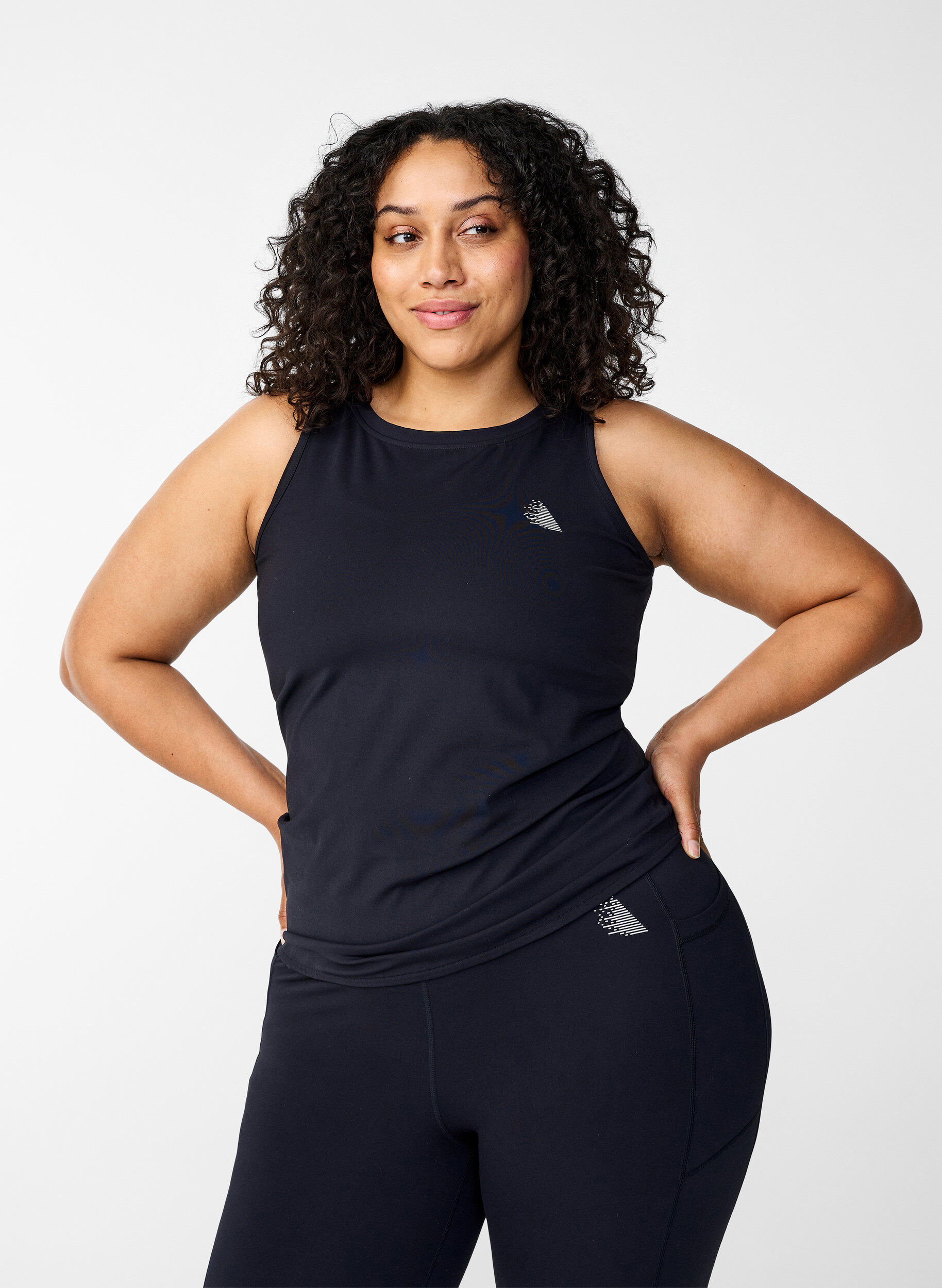 Zizzi Tiiviisti istuva treenitoppi, jossa on sis&auml;puolinen silikonireuna, Black, Model image number 0