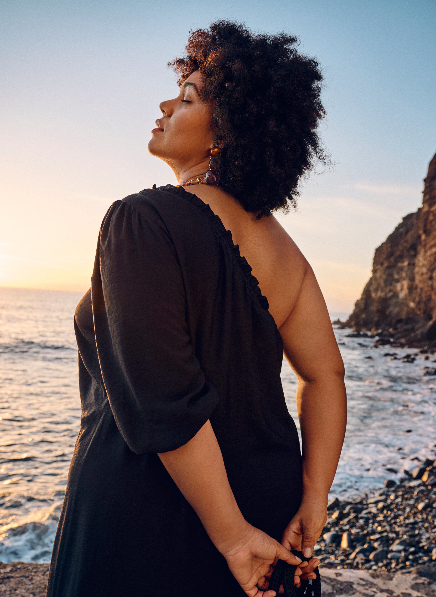 Zizzi Yksiolkaiminen viskoosimekko, Musta, Image image number 1