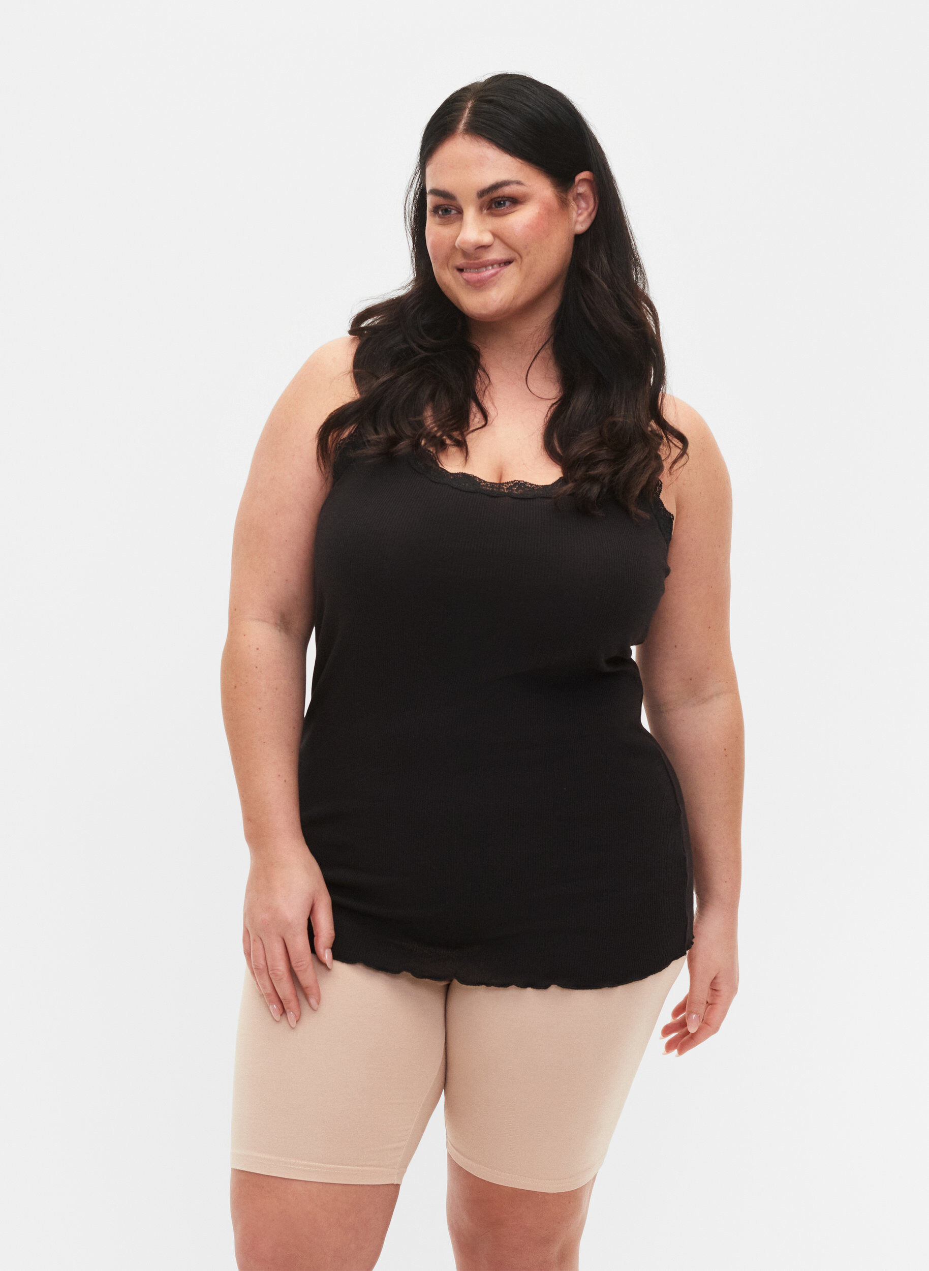 Zizzi 2 kpl py&ouml;r&auml;ilyshortseja viskoosista, Beige, Model image number 0