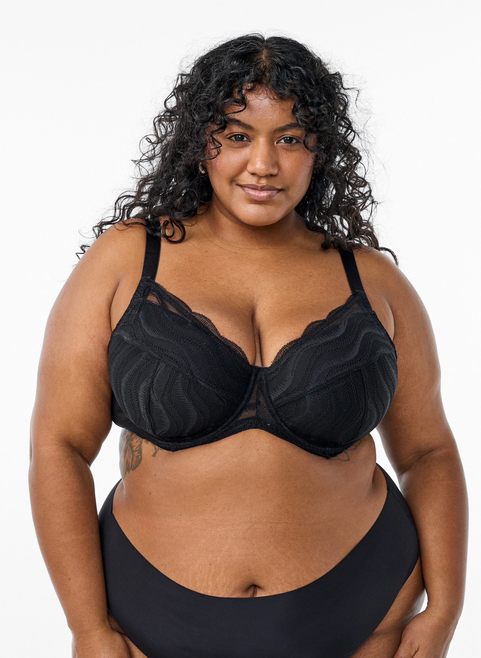 Topatut rintaliivit pitsill&auml;, Musta, Model