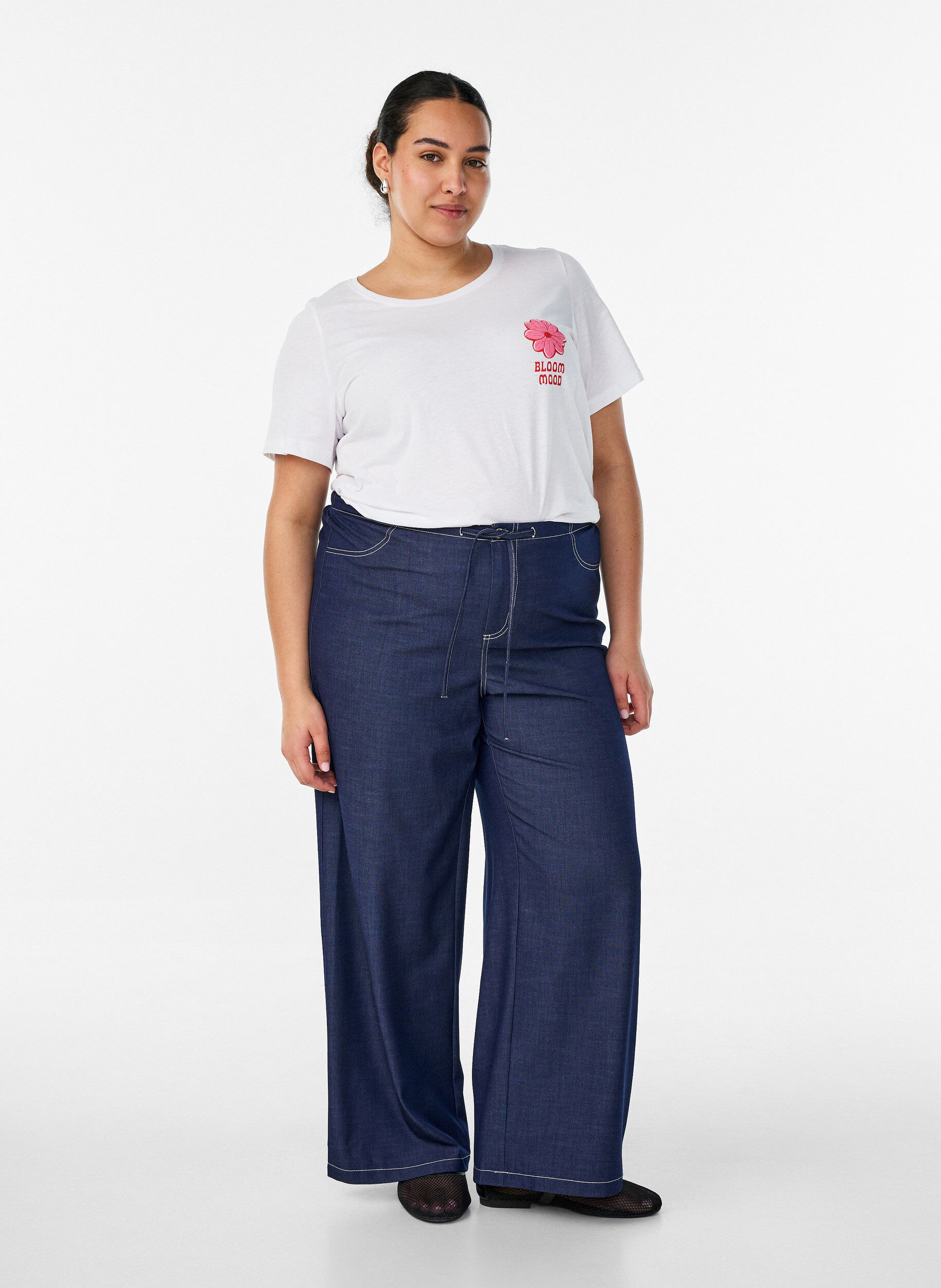 ZizziT-paita printill&auml;, Valkoinen, Model image number 1