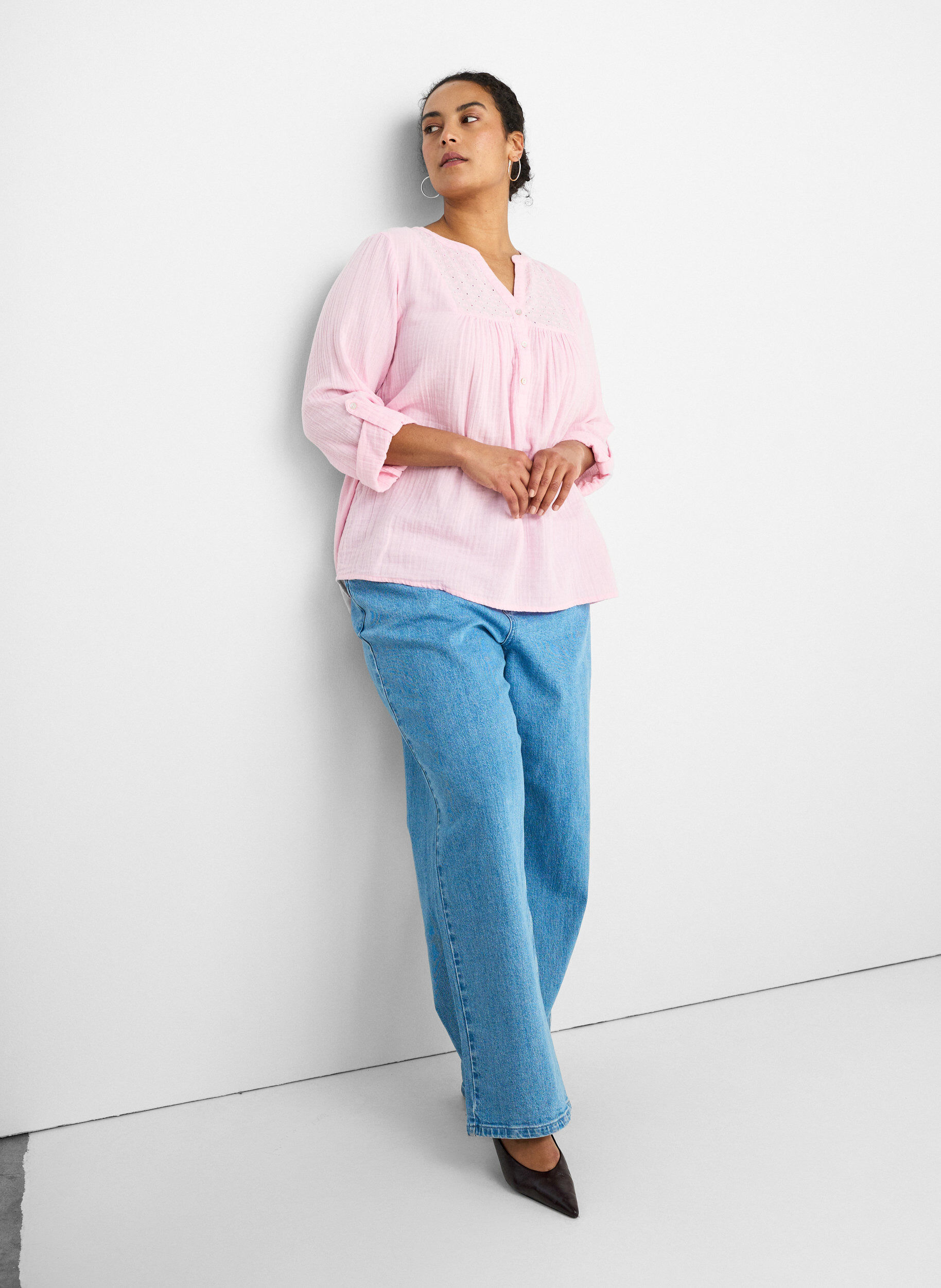 ZizziPaita puuvillamusliinissa, jossa broderie anglaise -kirjailu, Vaaleanpunainen, Model image number 3