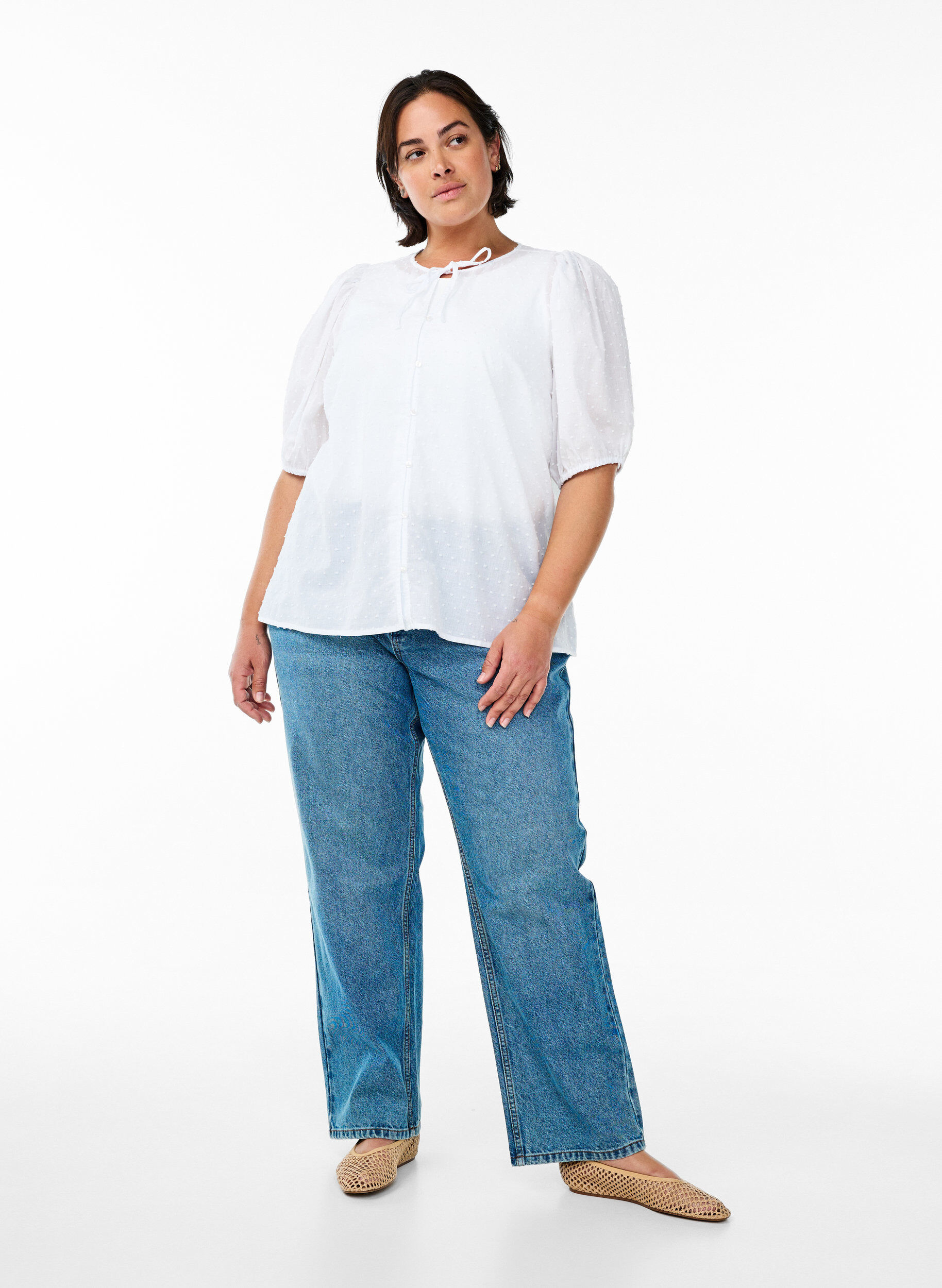 Zizzi Paitapusero, jossa on solmimisnauha ja pilkullinen kuvio, Valkoinen, Model image number 1