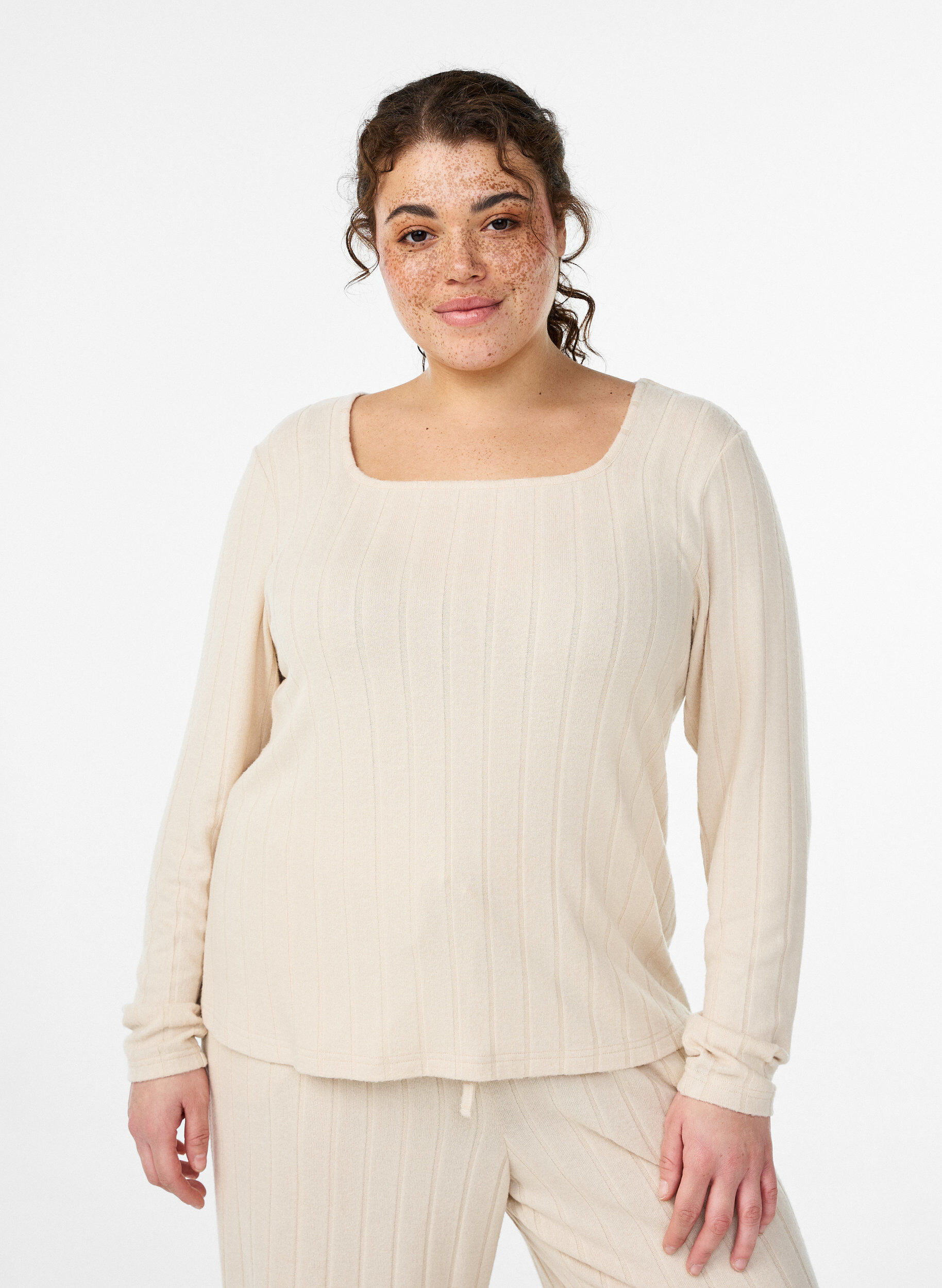 Zizzi Jersey-pusero neli&ouml;p&auml;&auml;ntiell&auml; ja ribatulla tekstuurilla, Beige, Model image number 0