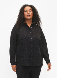 Viskoosista valmistettu paitatakki, jossa on sävy sävyyn -kuvio, Black, Model