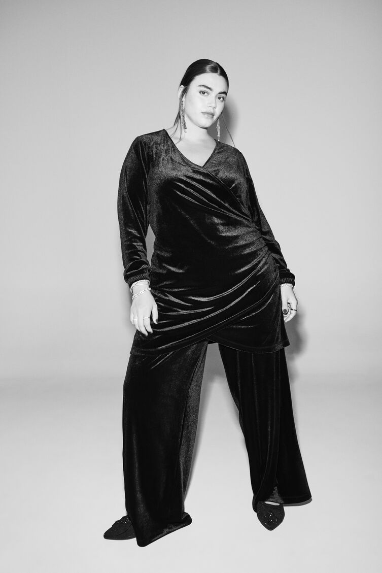 Velour setti yksityiskohdilla, , Model