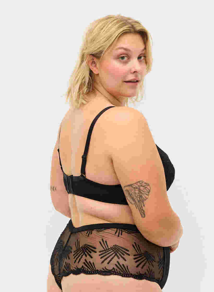 Kaarituelliset rintaliivit toppauksilla ja pitsillä, Black, Model image number 1