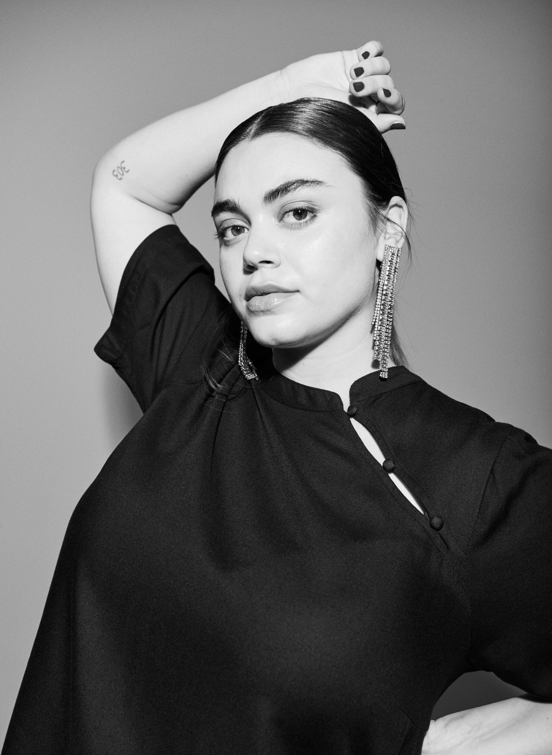 Zizzi Lyhythihainen pusero viistoilla nappikiinnityksill&auml;, Musta, Image image number 0