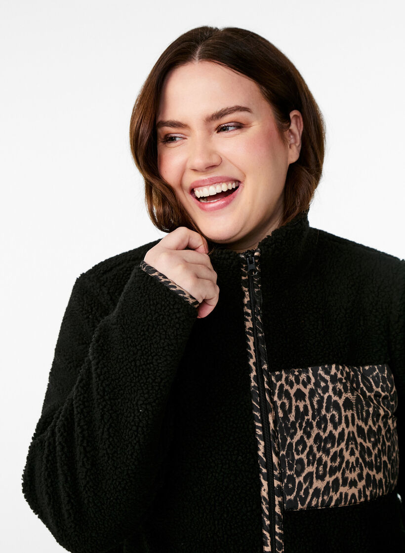 Teddy-fleece -takki kirsikanyksityiskohdilla, Musta, Model image number 3