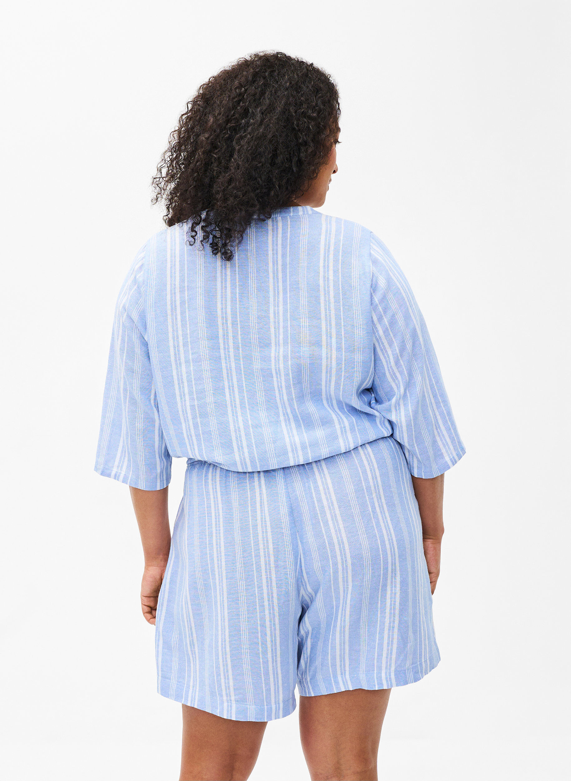 Zizzi Raidalliset shortsit pellava-viskoosisekoitetta, Sininen, Model image number 2