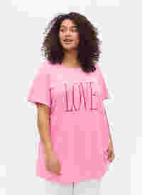 Oversize t-paita printillä, Rosebloom W. Love, Model