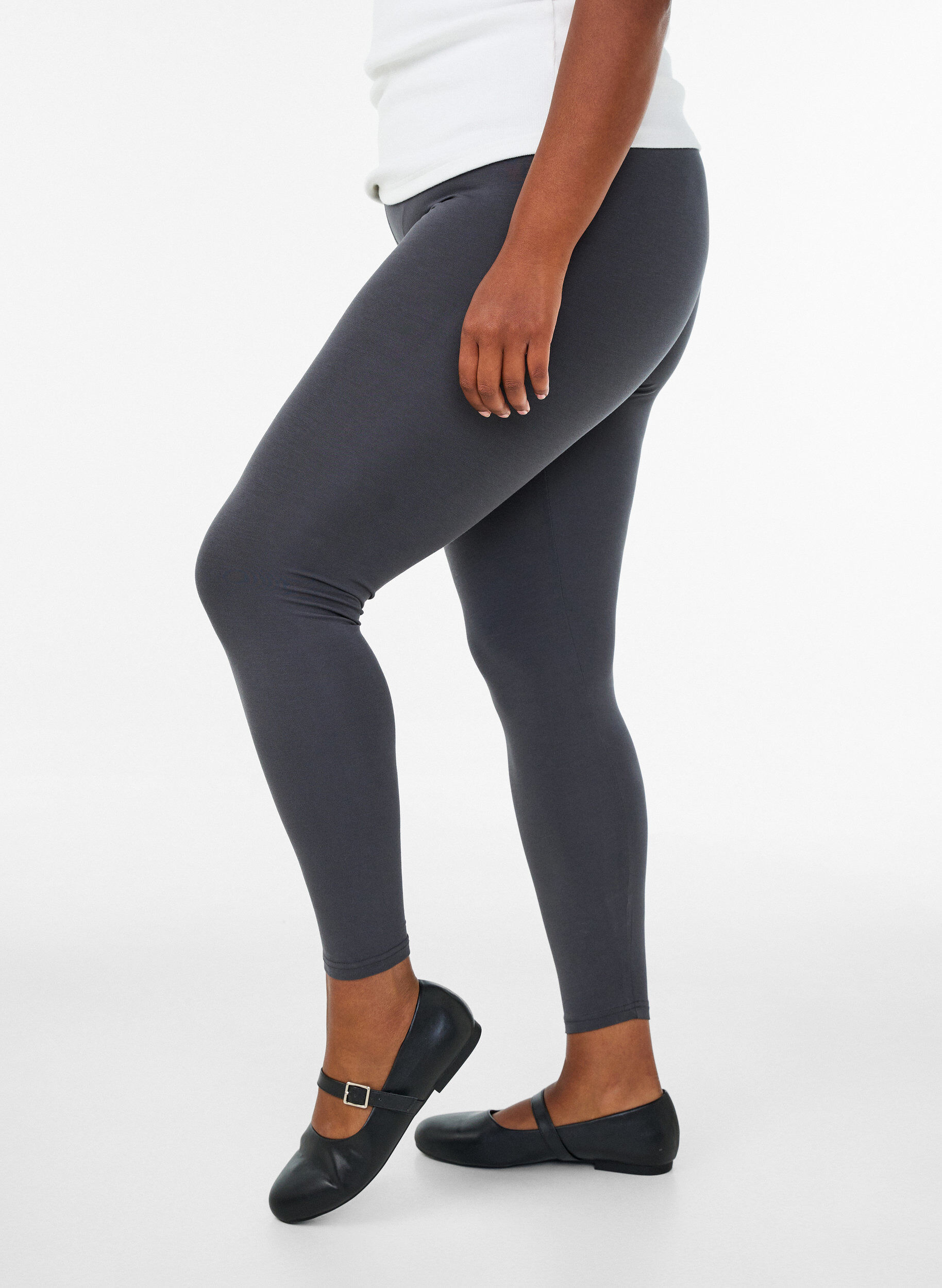 ZizziPerusleggingssit viskoosista, Harmaa, Model image number 0