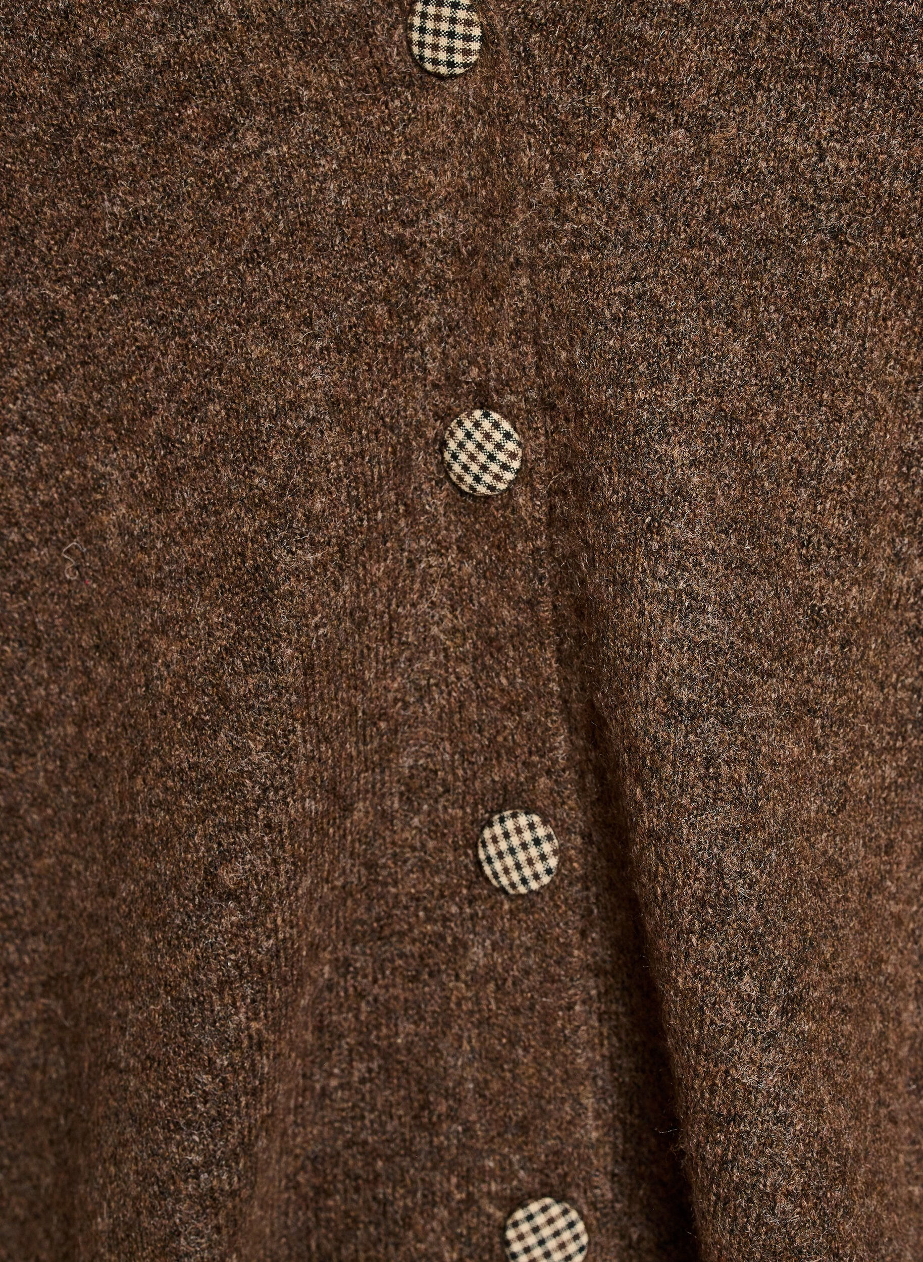 ZizziNeuletakki koristeellisilla napeilla ja V-p&auml;&auml;ntiell&auml;, Ruskea, Packshot image number 2