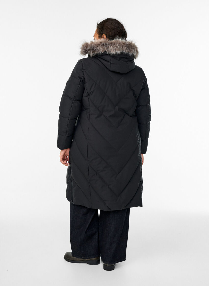 Pitk&auml; talvitakki koukku-kiinnityksill&auml; ja tekoturkiskauluksella, Musta, Model image number 2