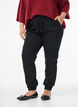 Denimhousut taskuilla, Musta, Model image number 2