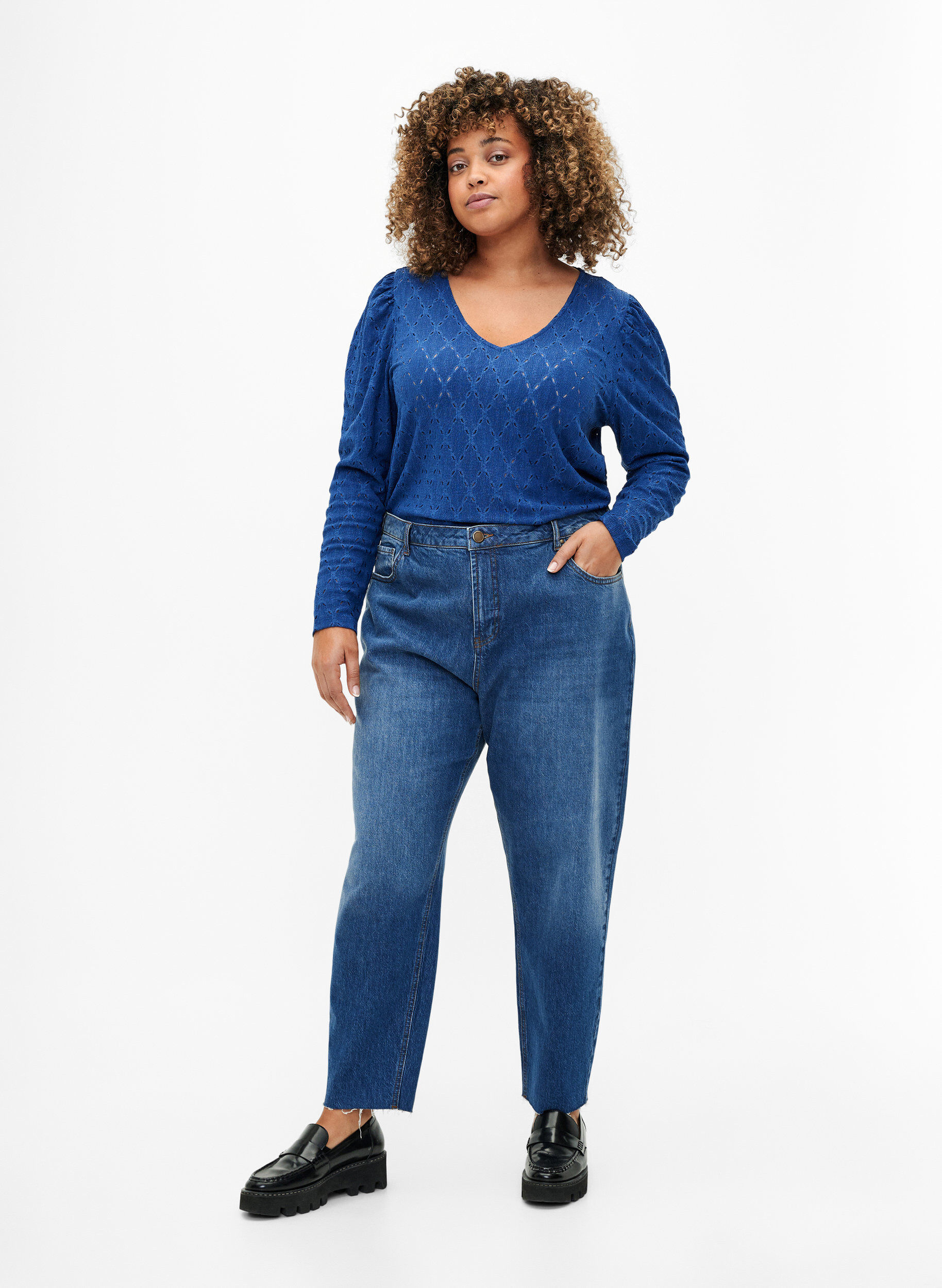 Zizzi Pusero, jossa on V-p&auml;&auml;ntie ja reik&auml;kuvio, Limoges, Model image number 2