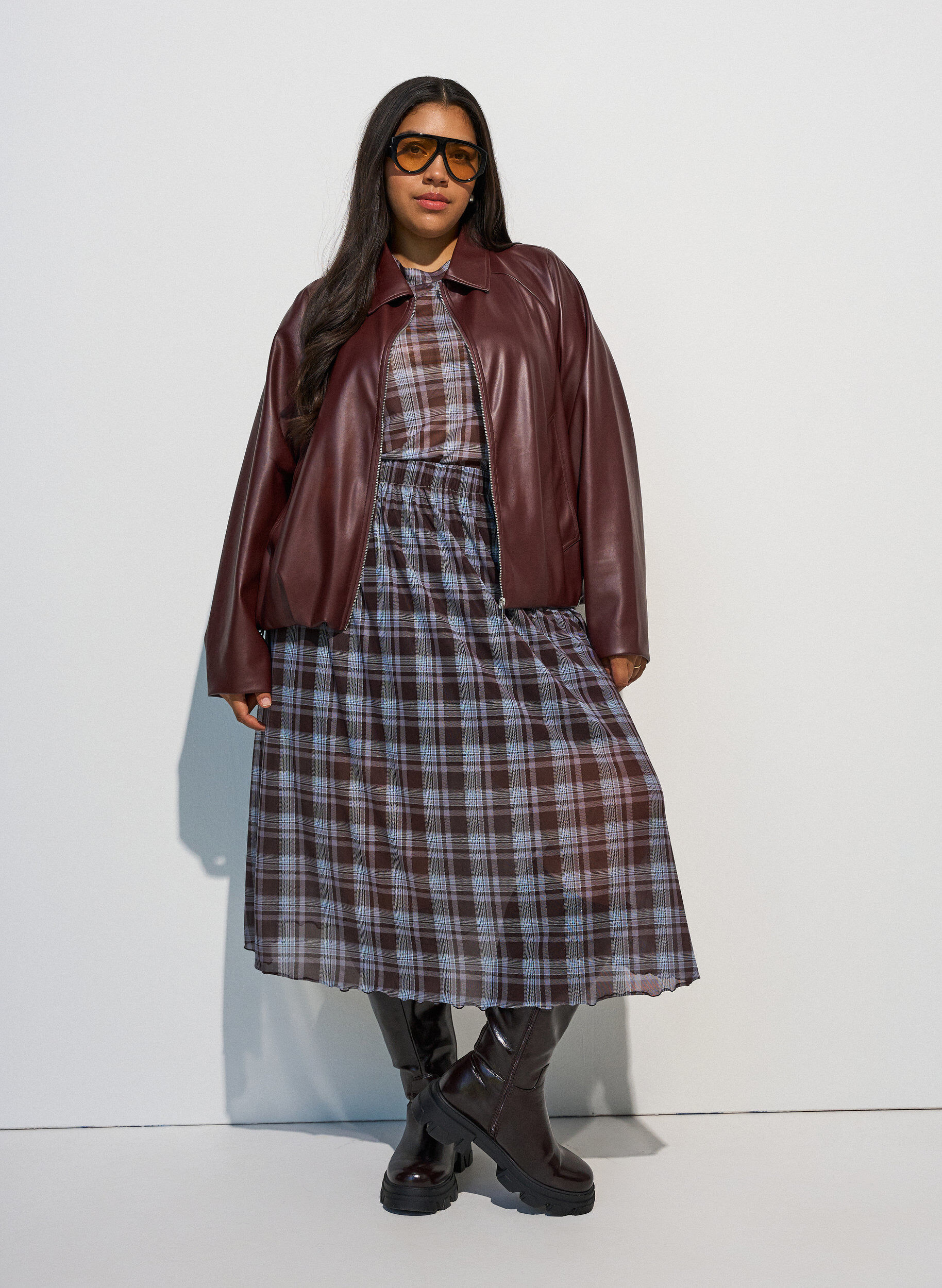 Ruutukuosinen mesh-midihame, Sininen, Model