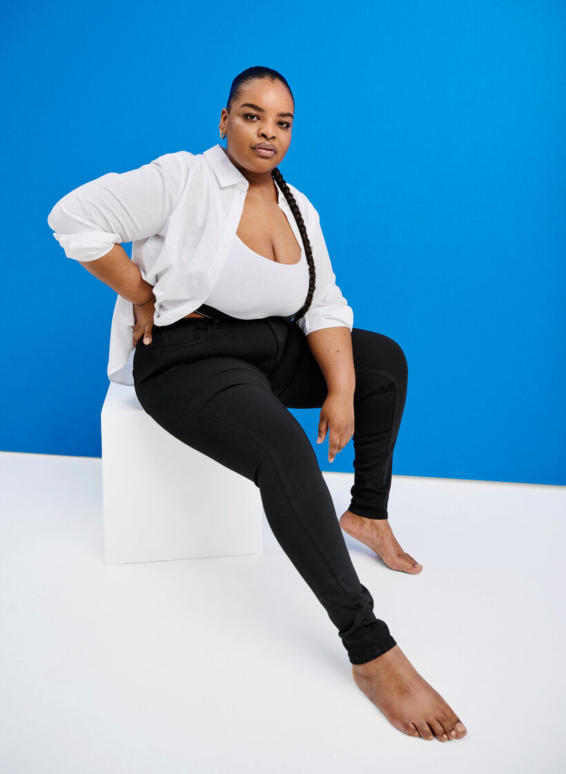 Stay black Amy -farkut korkealla vyötäröllä, Musta, Image image number 0