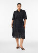 Paitamekko brodeerattua broderie anglaise -kangasta vy&ouml;ll&auml;, Musta, Model image number 1