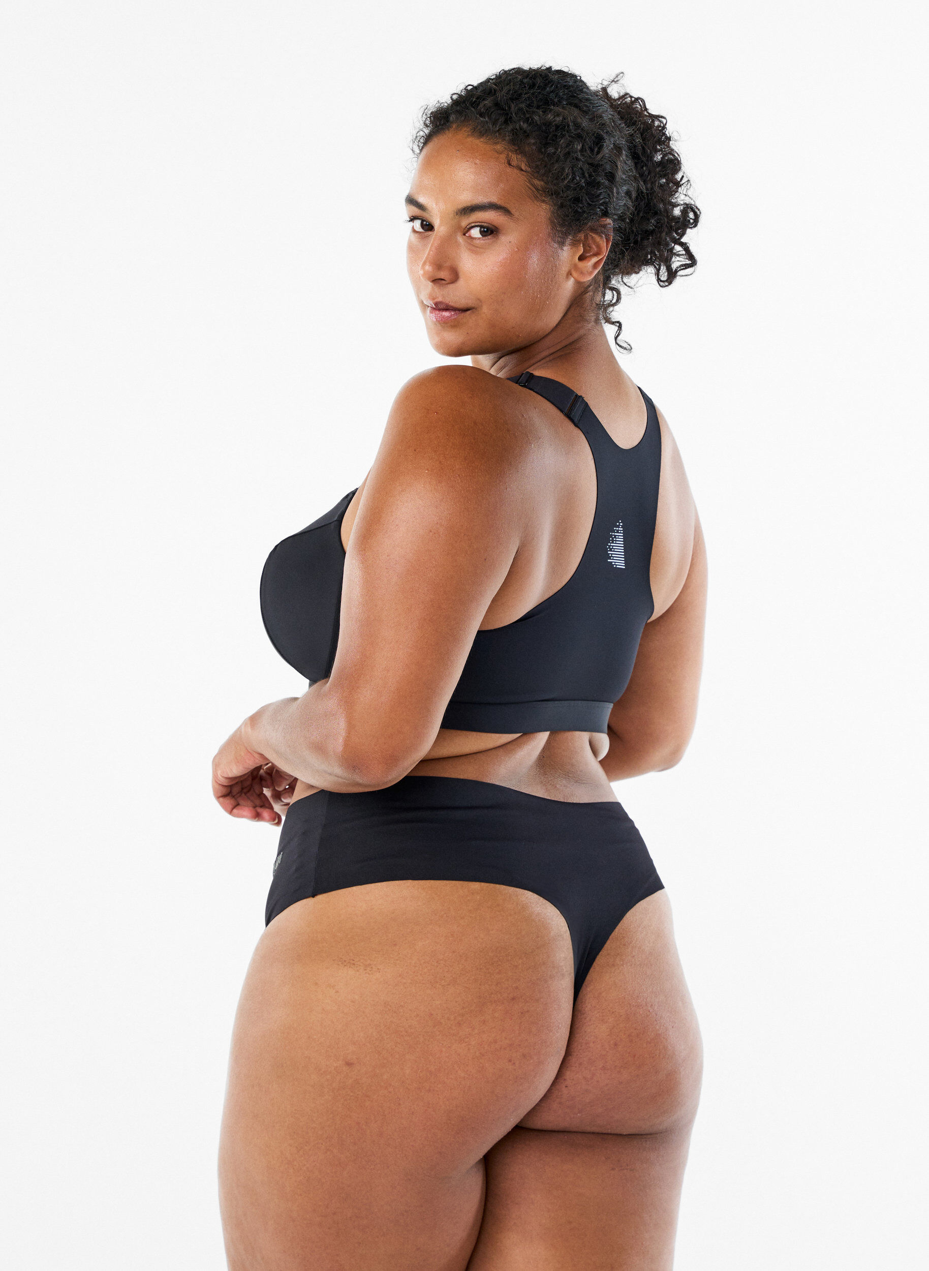 Zizzi 2-pack n&auml;kym&auml;tt&ouml;mi&auml; G-string harjoitusstringej&auml;, Musta, Model image number 1