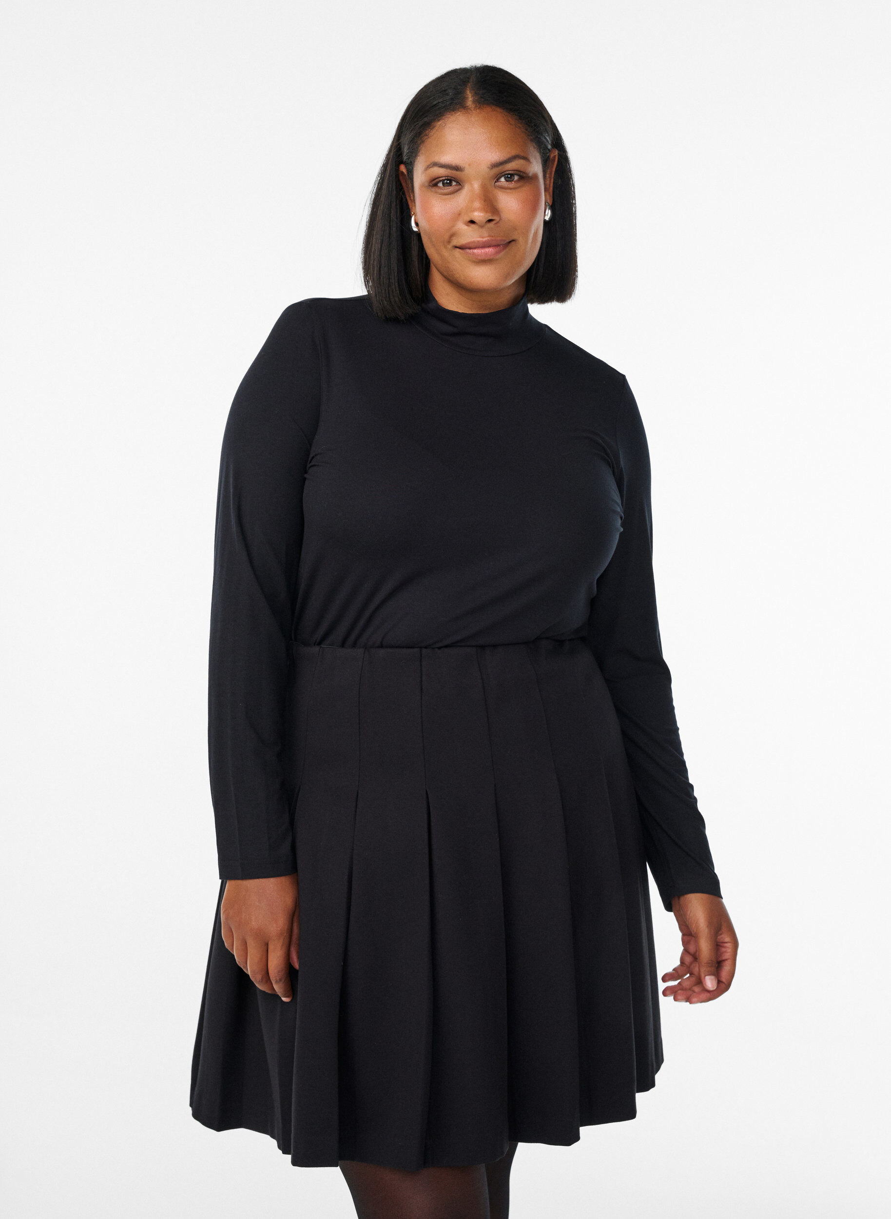 Zizzi Pitk&auml;hihainen pusero, jossa korkea kaulus, Musta, Model image number 0