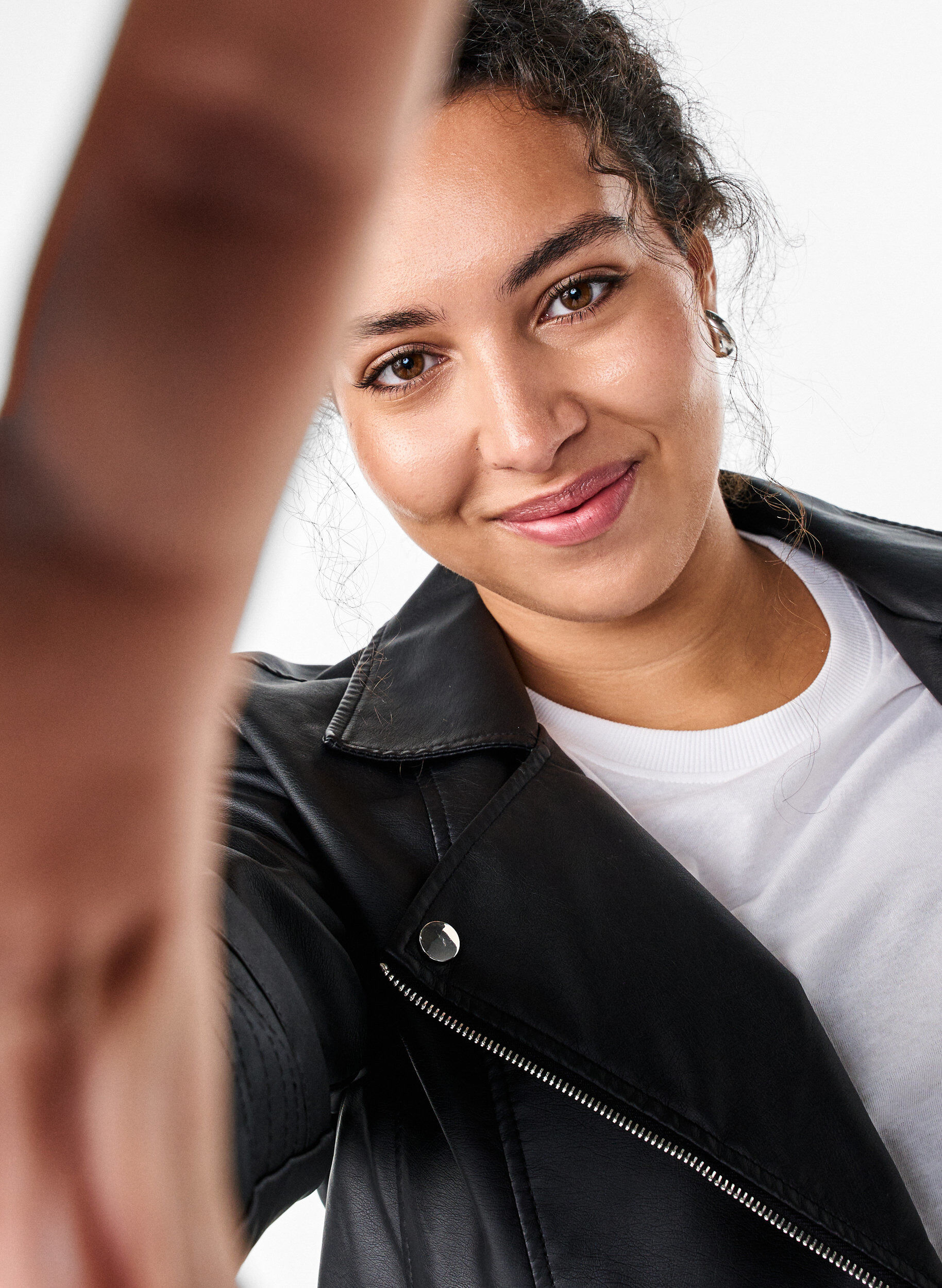 Zizzi Keinonahkainen biker-takki, Musta, Model image number 3