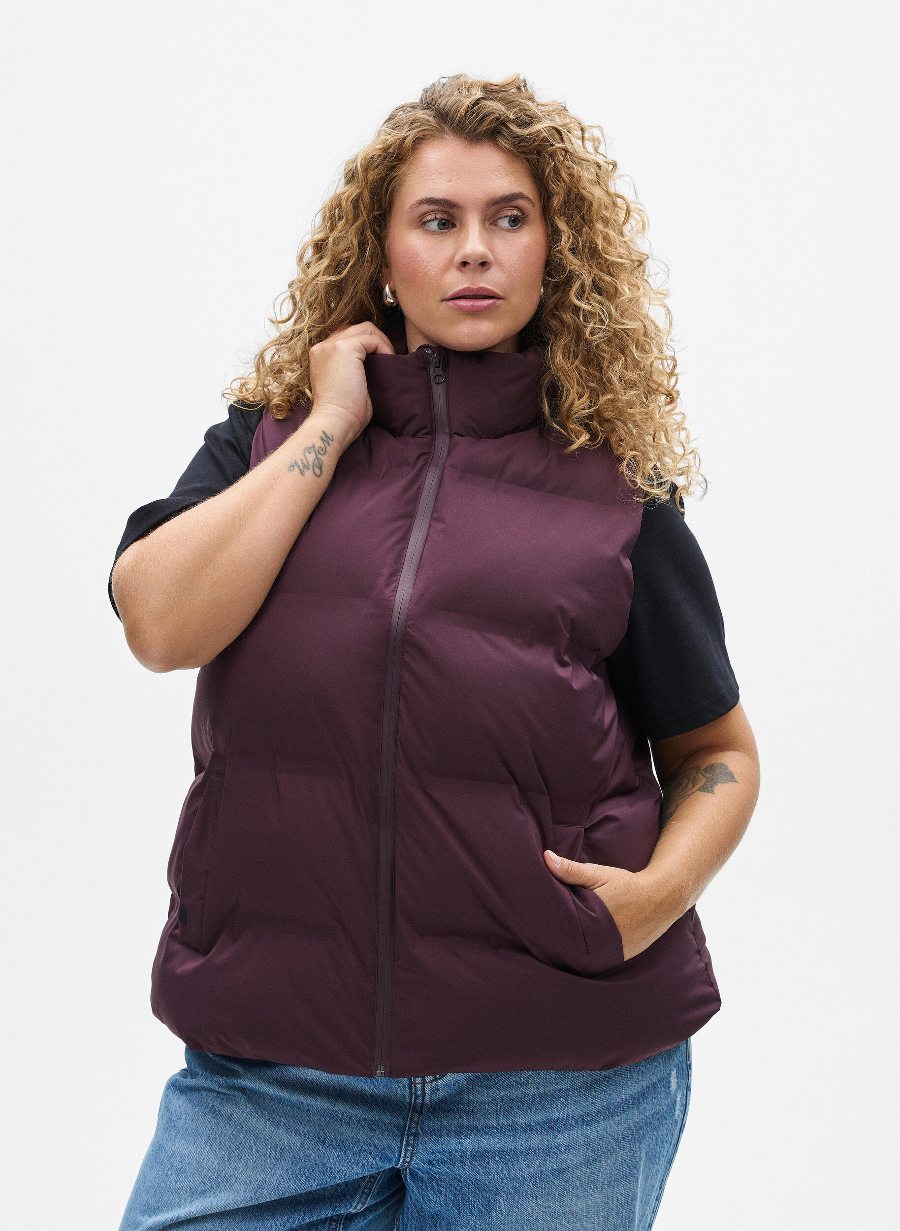 ZizziLyhyt toppaliivi korkealla kauluksella, Tumma Bordeaux, Model image number 0