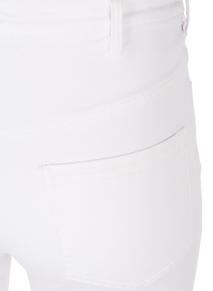 Super slim Amy-farkut korkealla vy&ouml;t&auml;r&ouml;ll&auml;, White, Packshot image number 3