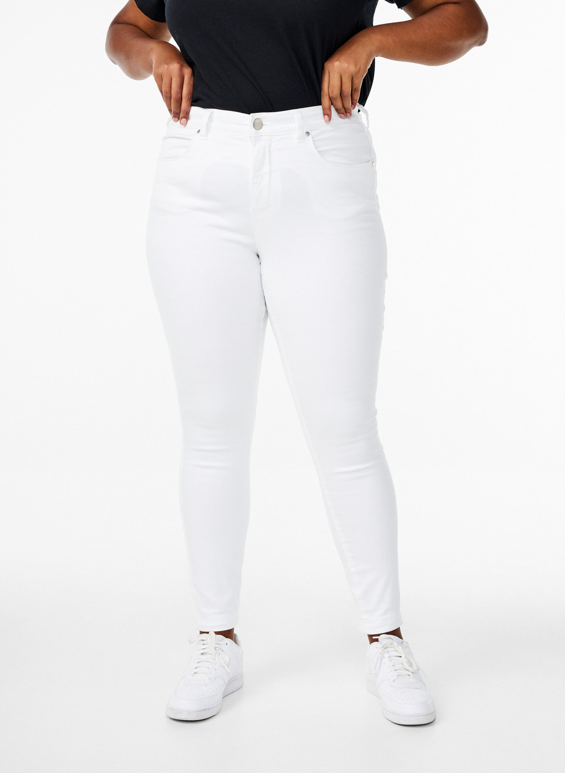 ZizziSuper slim Amy-farkut korkealla vy&ouml;t&auml;r&ouml;ll&auml;, White, Model image number 2