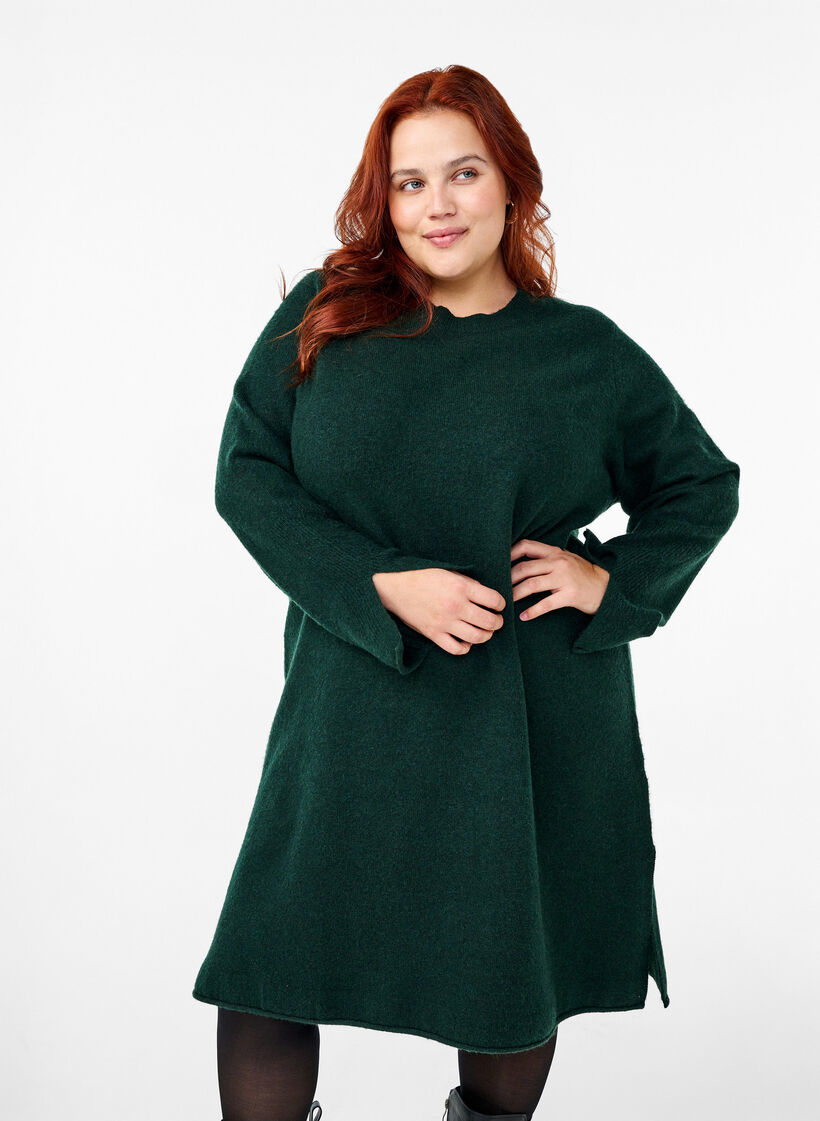 Neulemekko pyöreällä kaula-aukolla ja halkiolla, Scarab Mel., Model image number 0