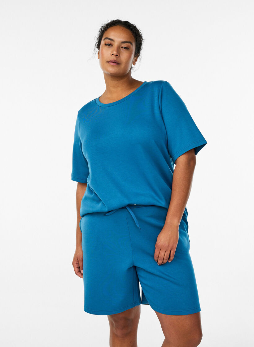 Shortsit modaalisekoitteesta taskuilla, Sininen, Model image number 0