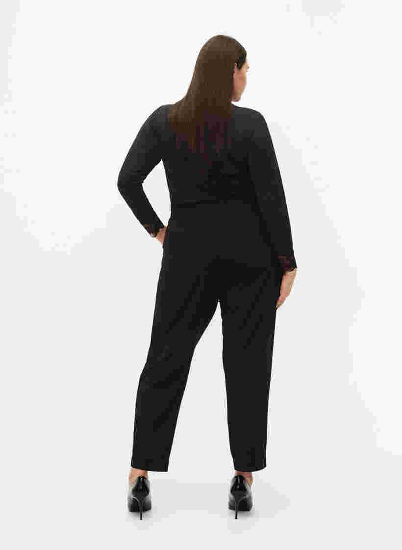 Klassiset housut taskuilla, Black, Model image number 1