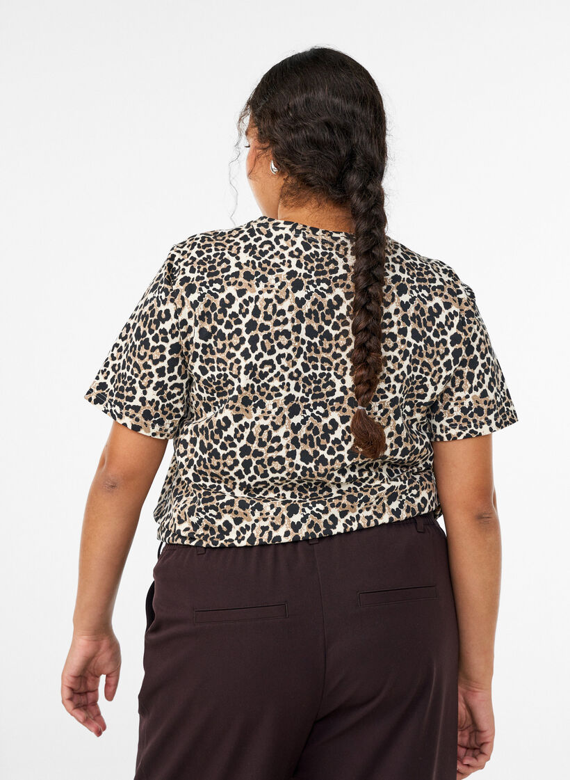 T-paita leopardikuosilla ja tekstillä, Ruskea, Model image number 2