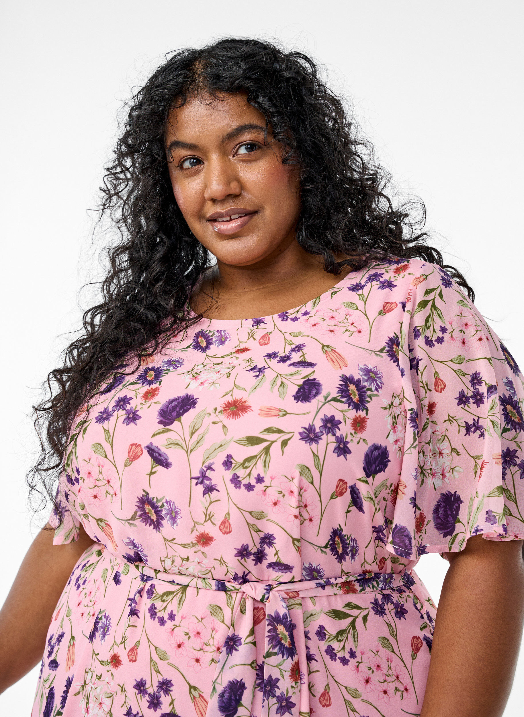 Zizzi Pitk&auml; mekko lepakkohihoilla ja kukkakuosilla, Rose Flower AOP, Model image number 2