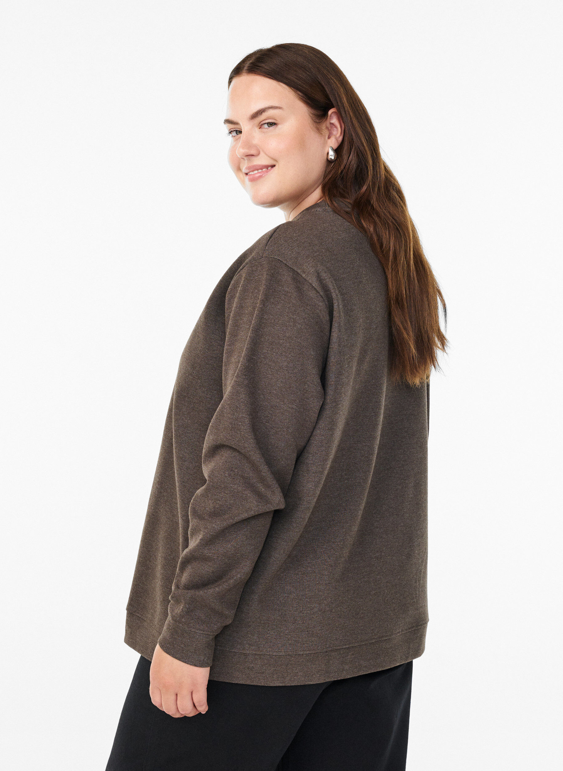 ZizziCollegepaita py&ouml;re&auml;ll&auml; p&auml;&auml;ntiell&auml;, Ruskea, Model image number 2