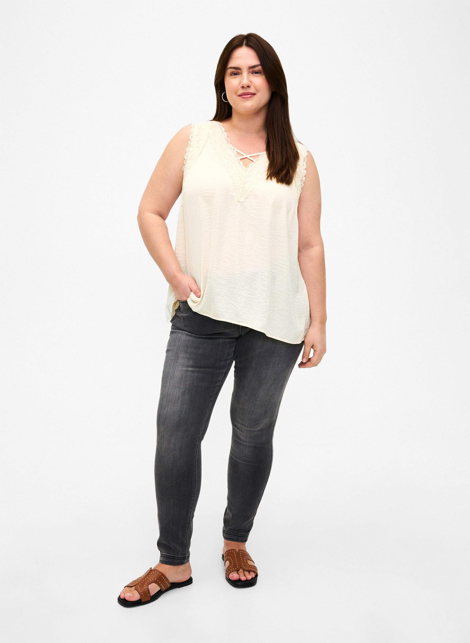 Zizzi Toppi, jossa on pitsi&auml; ja ristikoriste, White Smoke, Model image number 2