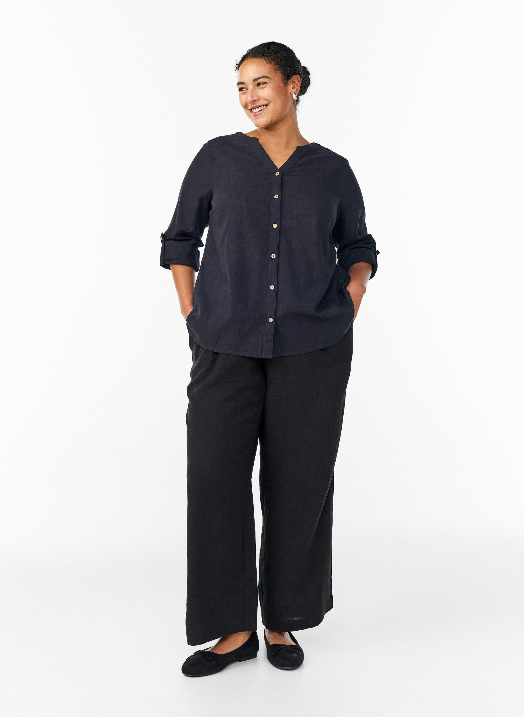 Zizzi Puuvillainen paitapusero V-p&auml;&auml;ntiell&auml;, Musta, Model image number 1