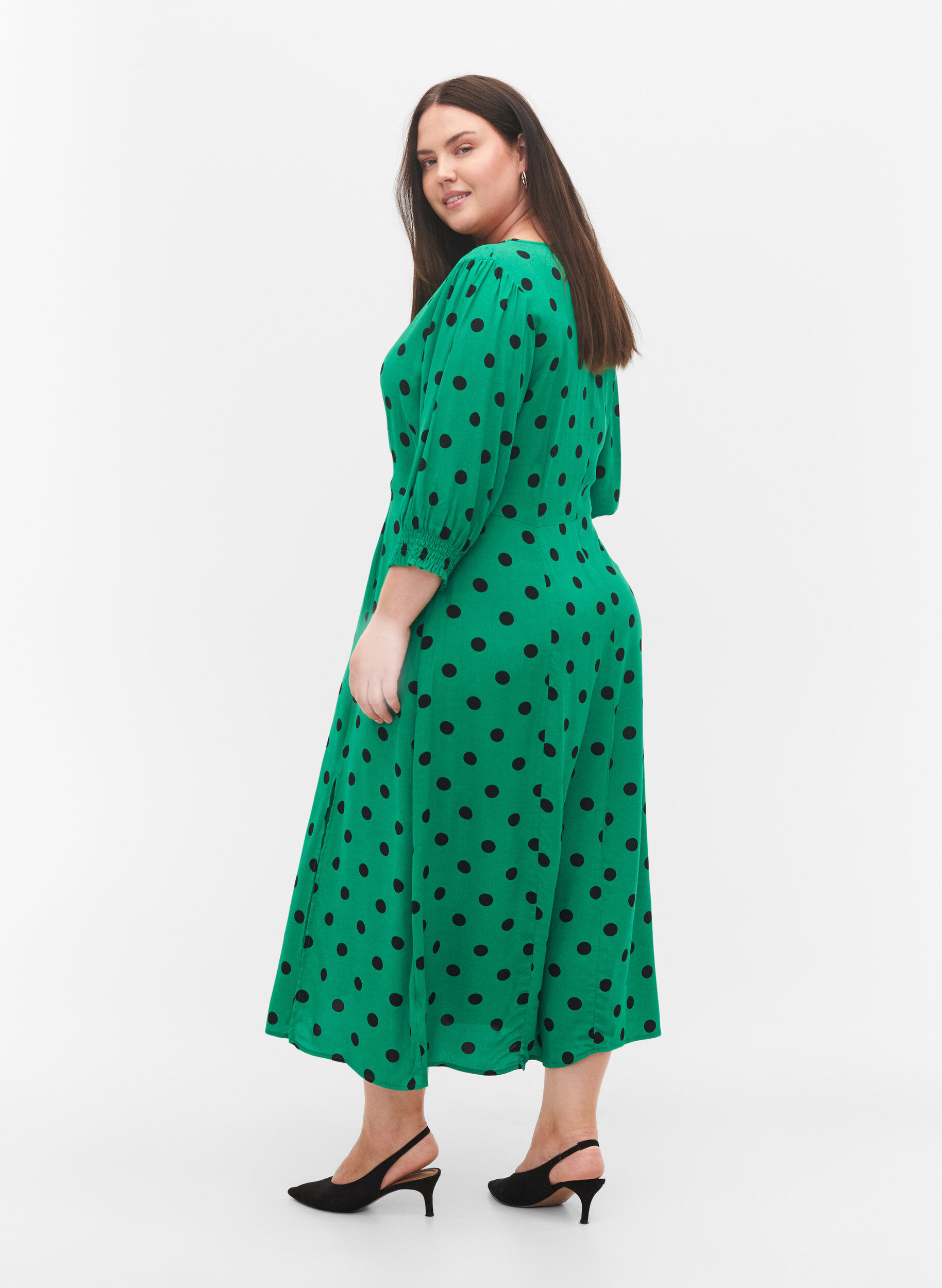 Zizzi Viskoosinen midimekko pilkuilla, Jolly Green Dot AOP, Model image number 1