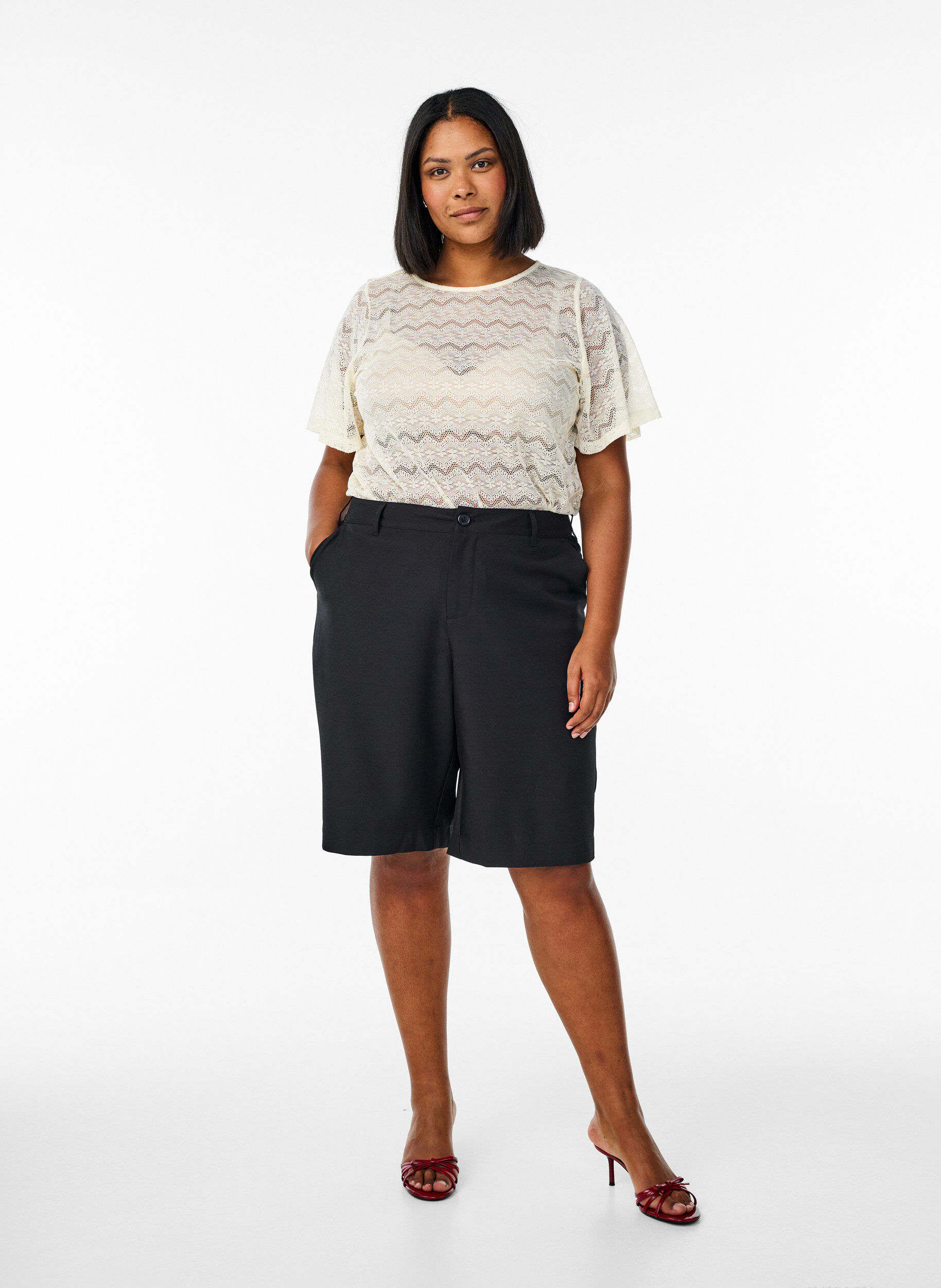 Zizzi Pitsipusero, jossa on lyhyet hihat ja piparkakkuhelma., Vanilja, Model image number 1