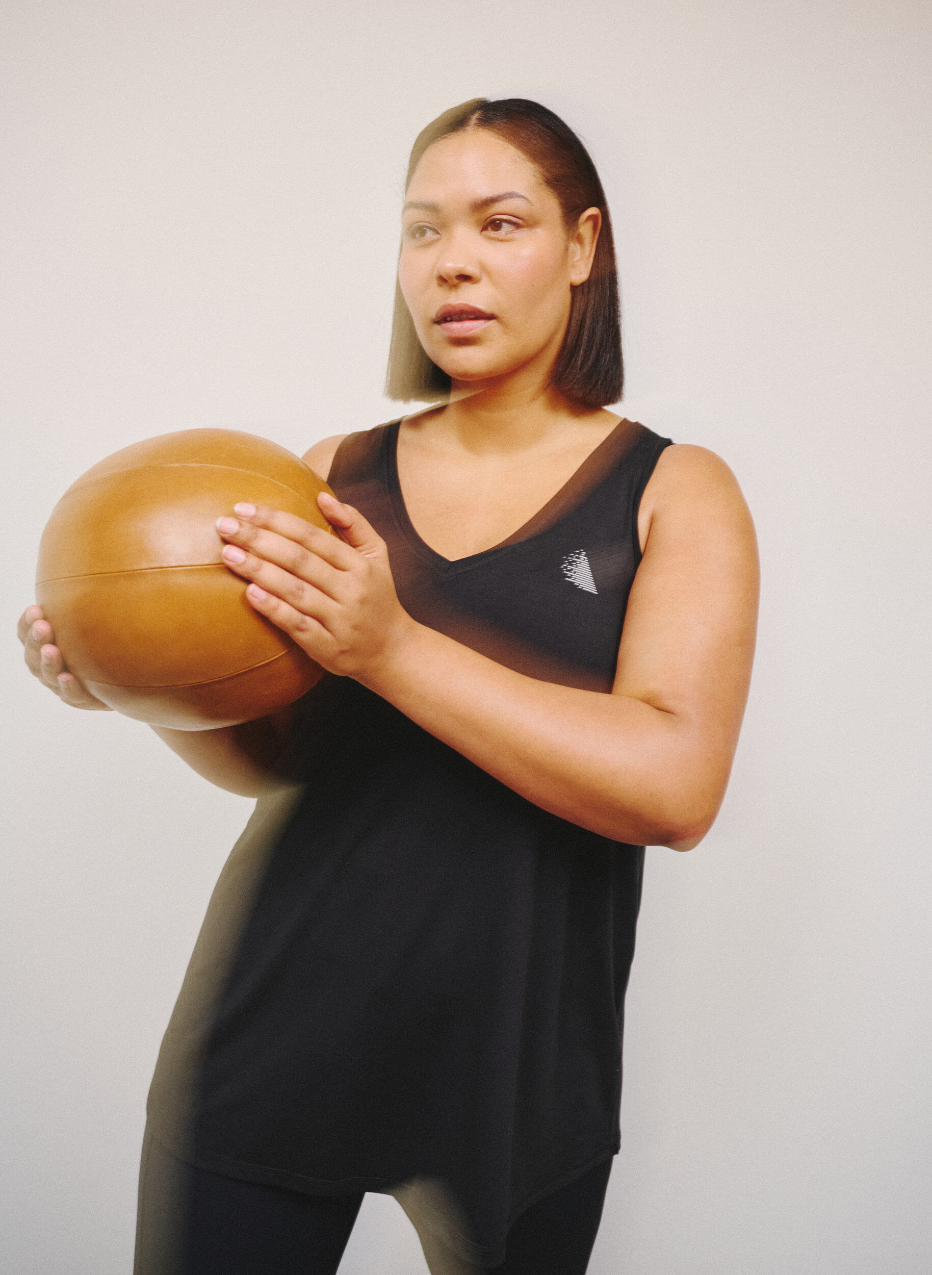 Zizzi Treenitoppi v-p&auml;&auml;ntiell&auml;, Musta, Image image number 0