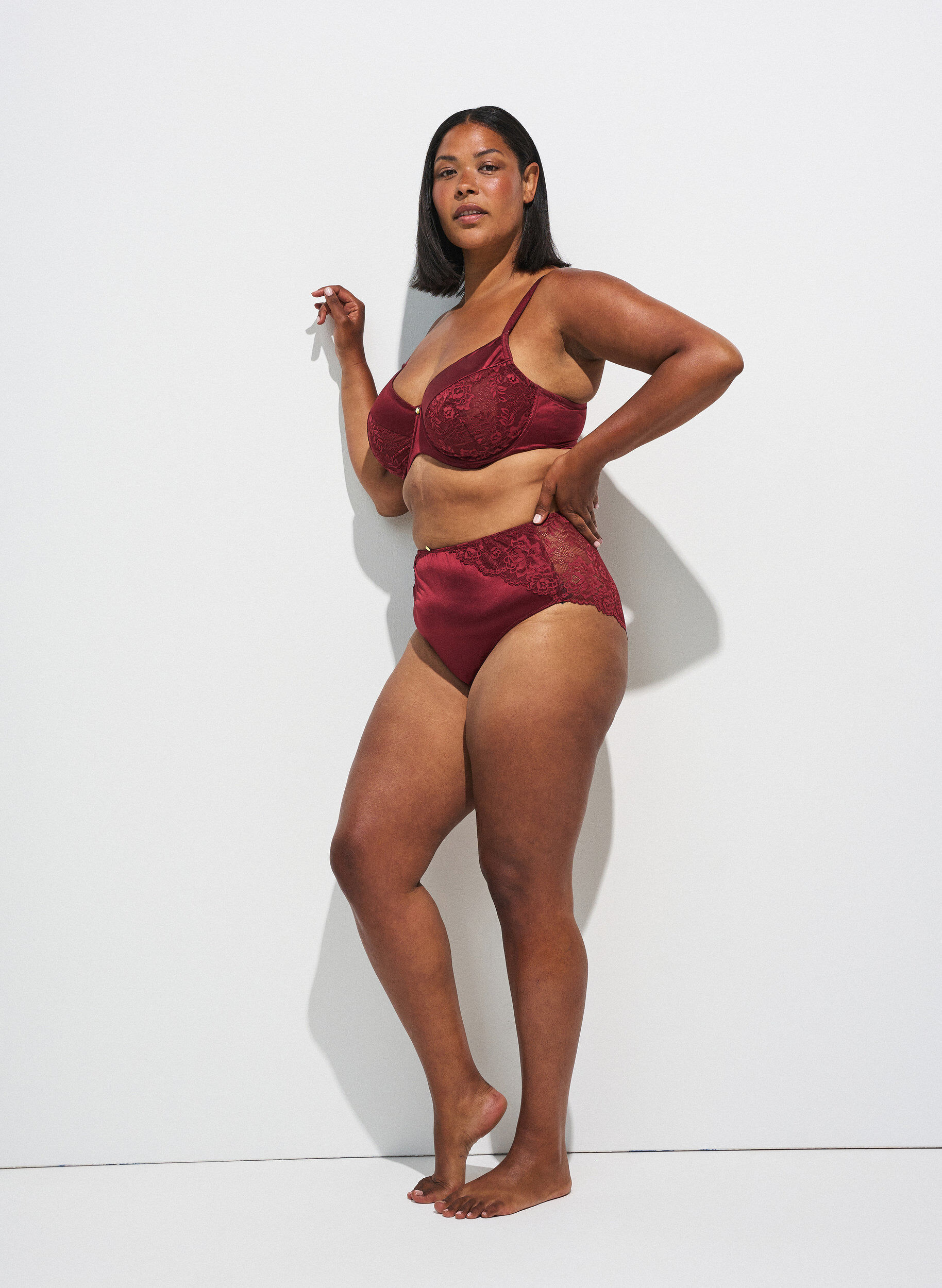 ZizziPitsisomisteiset pikkuhousut, joissa on rusetti takana, Tumma Bordeaux, Model image number 0
