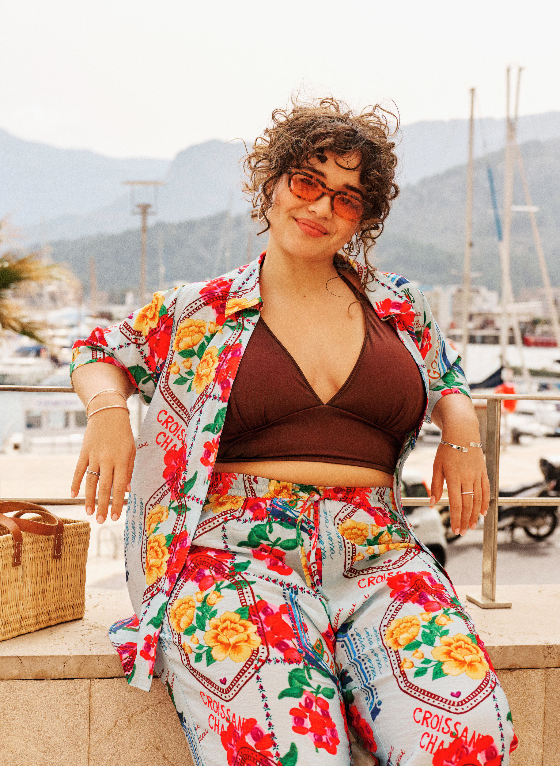 ZizziPuseropaita kyyn&auml;rpituisilla hihoilla ja v&auml;rikk&auml;&auml;ll&auml; printill&auml;, Sininen, Image image number 0