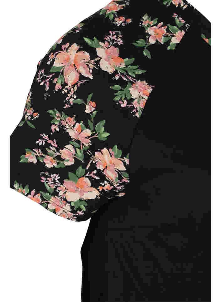 Lyhythihainen puuvillainen yömekko printtiyksityiskohdilla, Black Flower, Packshot image number 3
