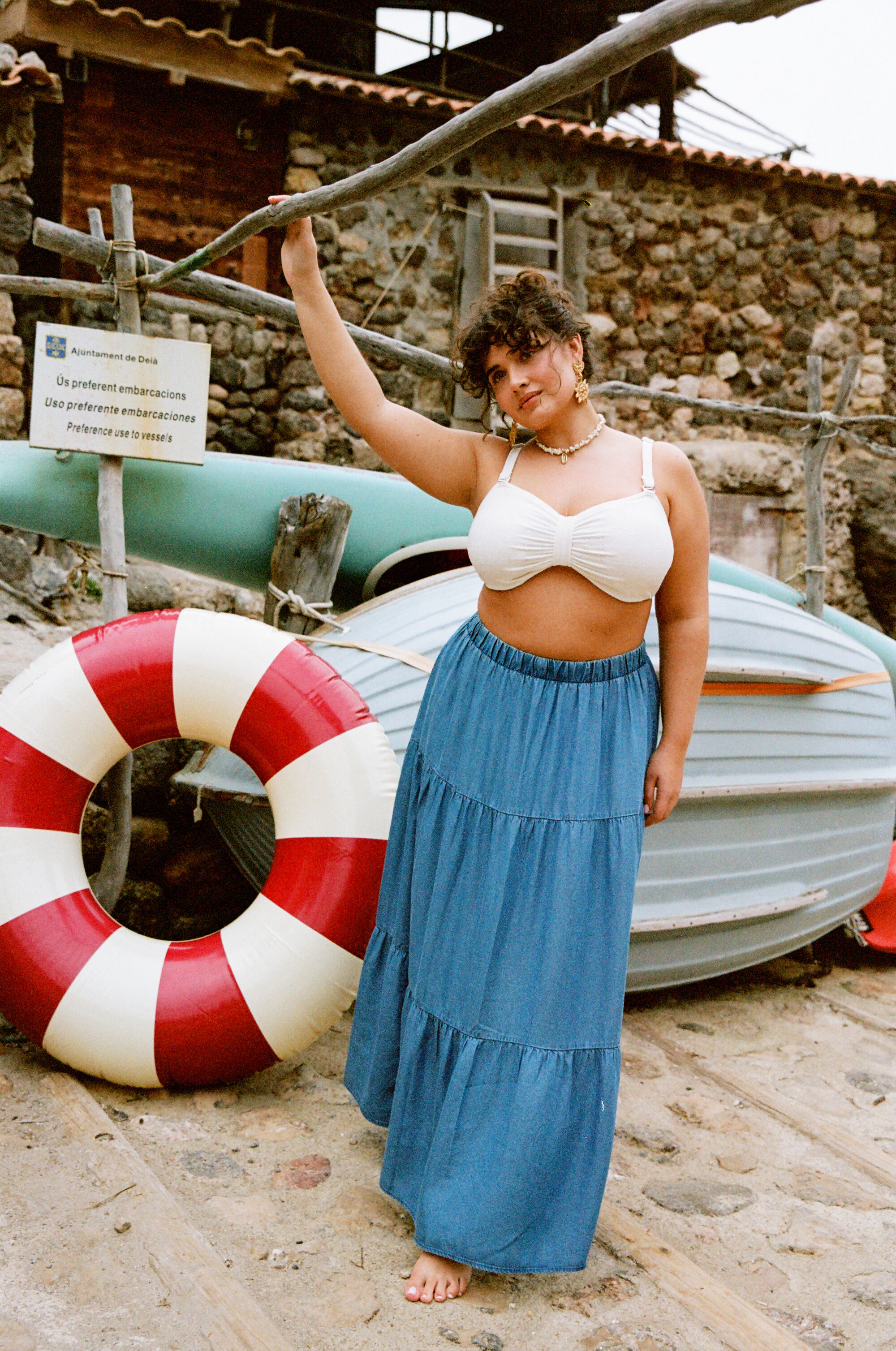 ZizziB&ouml;&ouml;mil&auml;inen meren sinisiss&auml; s&auml;vyiss&auml;, , Model