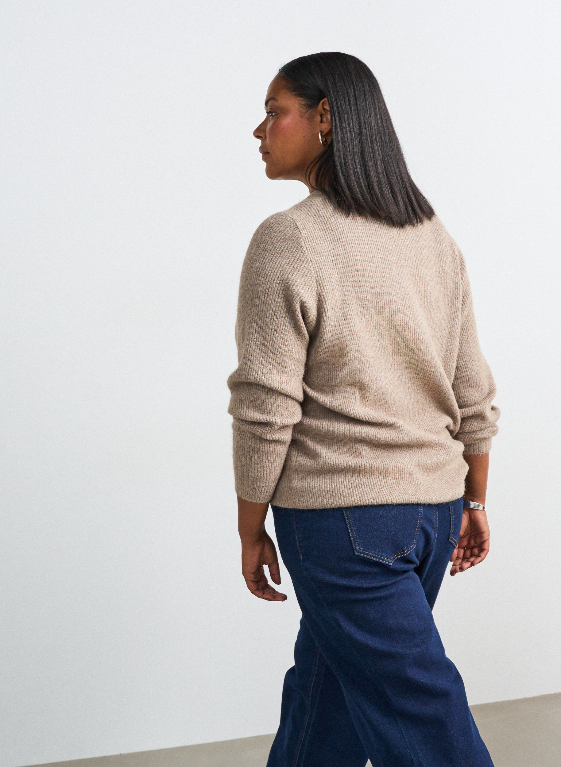 ZizziMelange-neulepusero py&ouml;re&auml;ll&auml; p&auml;&auml;ntiell&auml;, Beige, Model image number 2