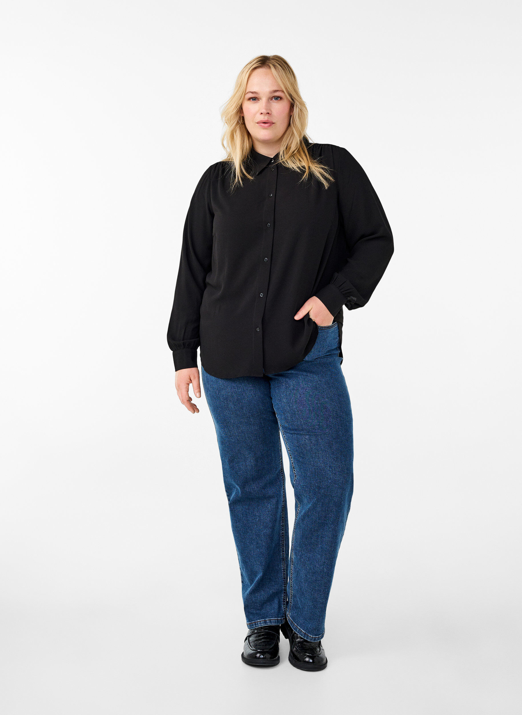 Zizzi Yksiv&auml;rinen kauluspaita, Black, Model image number 2