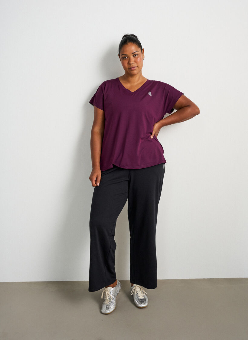 V&auml;lj&auml; treenipaita, jossa on V-p&auml;&auml;ntie, Violetti, Model image number 1