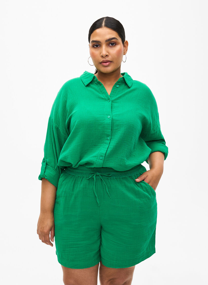 Puuvillamusliinishortsit taskuilla, Jolly Green, Model image number 0